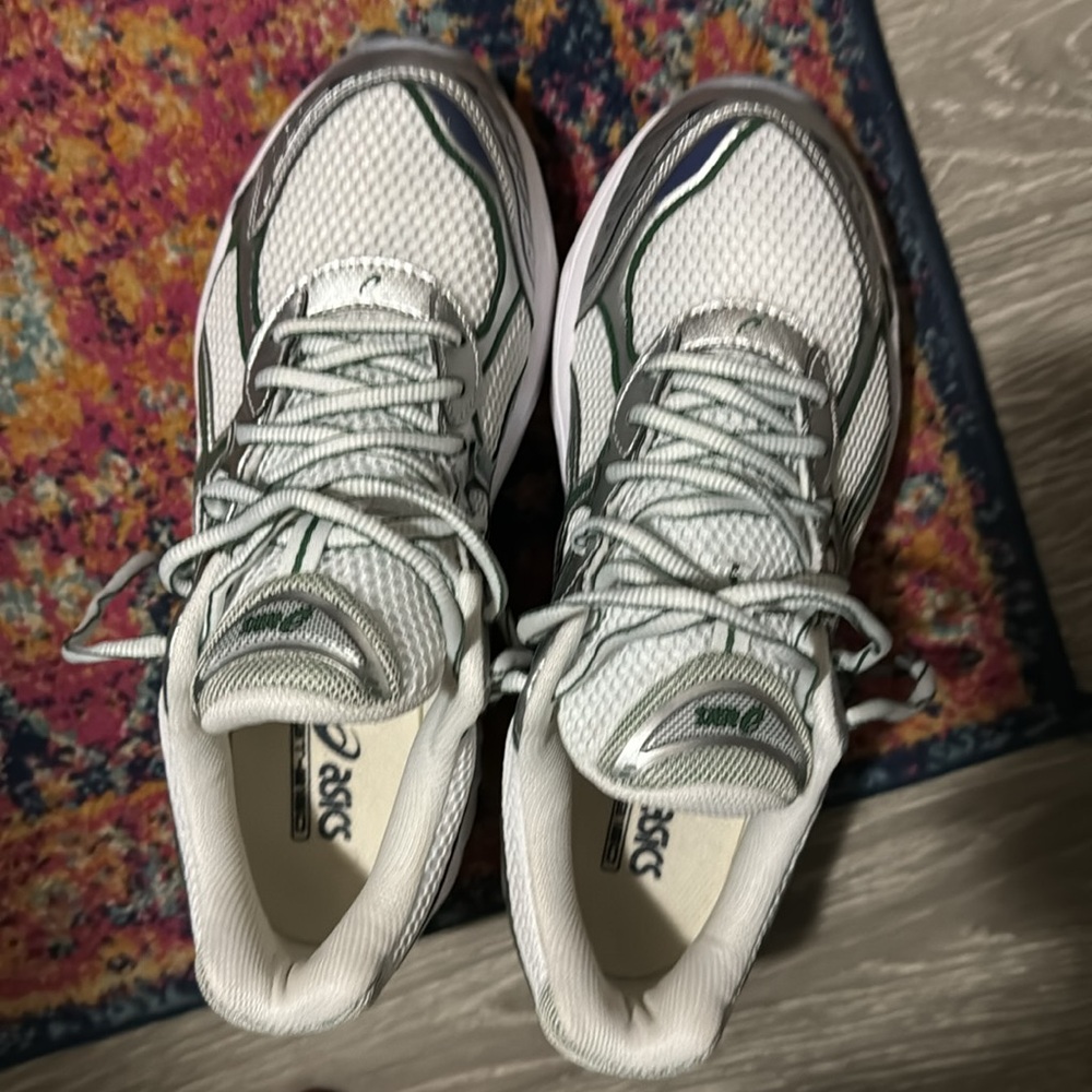 Asics White and Green Men’s Athletic Sneakers - Picture 5 of 8